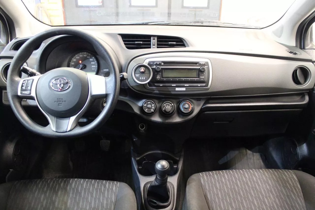 Toyota Yaris 5-dörrar 1.0 VVT-i Manuell, 69hk, 2013