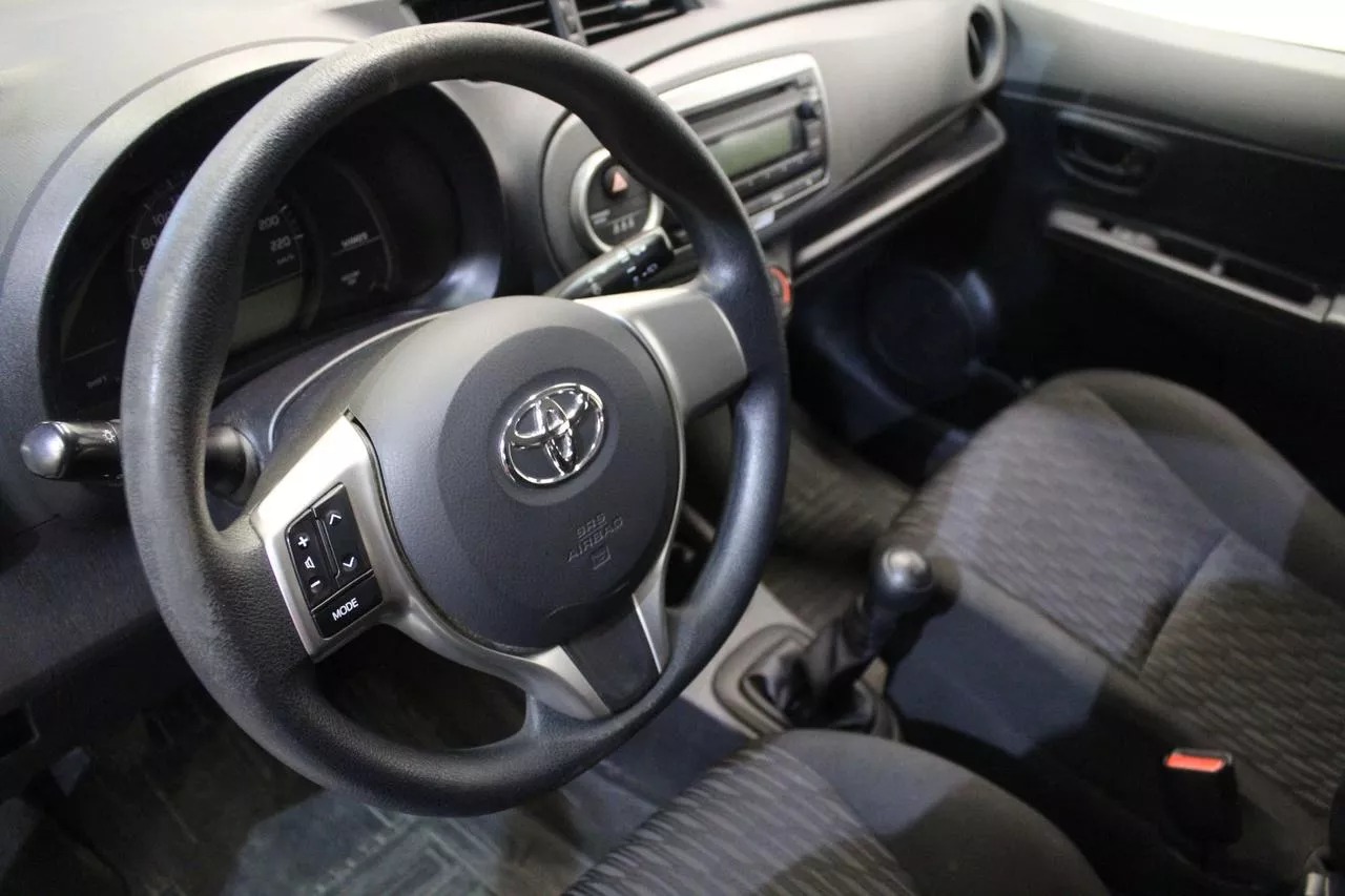 Toyota Yaris 5-dörrar 1.0 VVT-i Manuell, 69hk, 2013