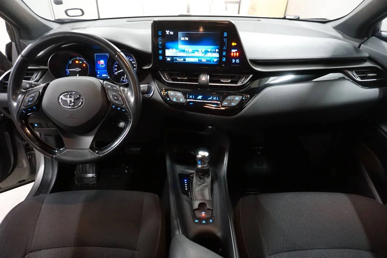 Toyota C-HR Hybrid CVT, 122hk, 2017