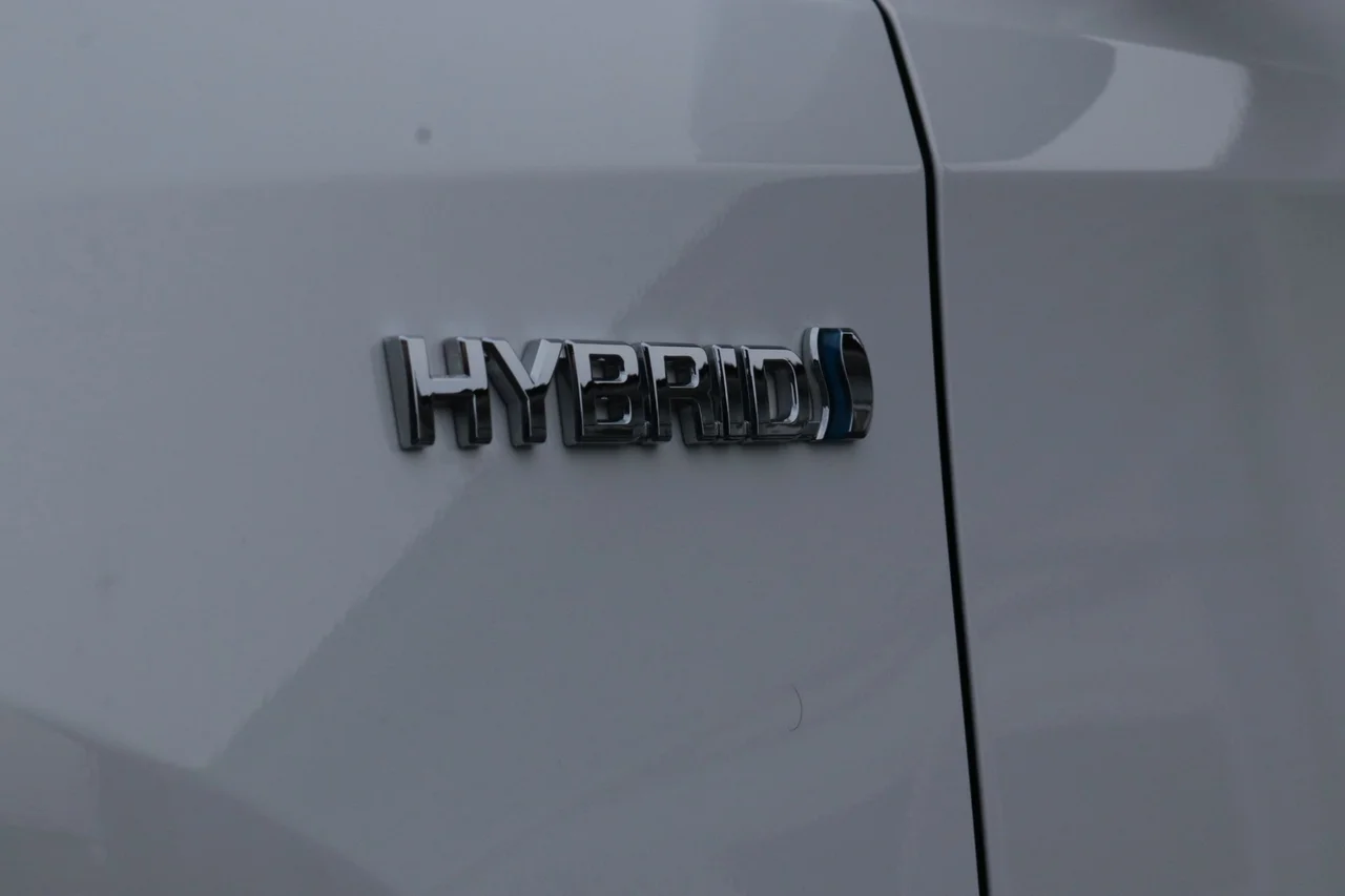 Toyota Auris Touring Sports Hybrid e-CVT, 136hk, 2016