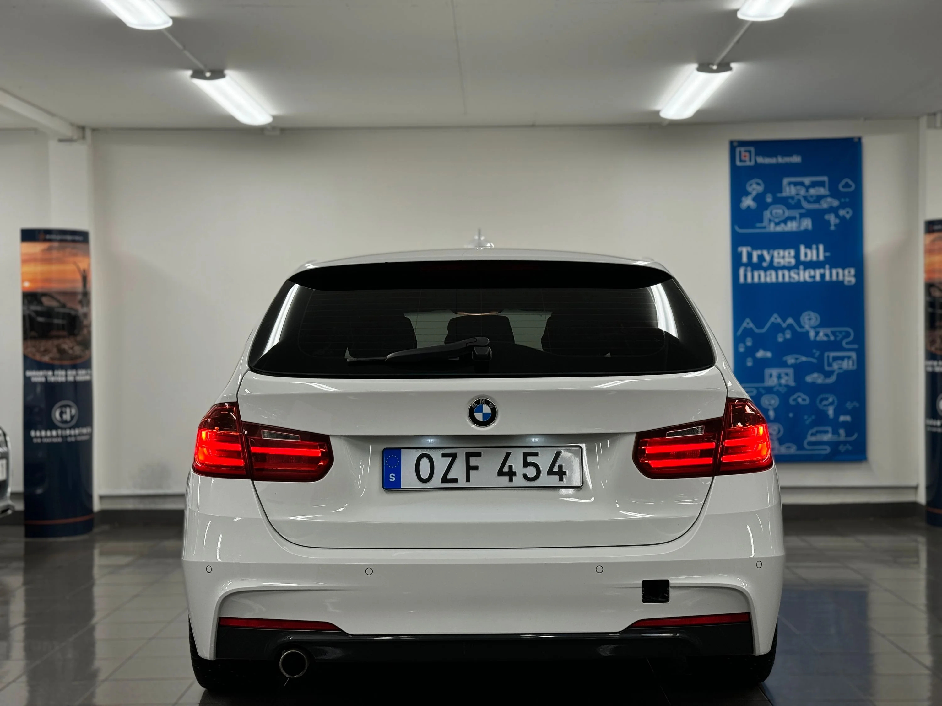 BMW 320d Touring Steptronic, 184hk, 2013