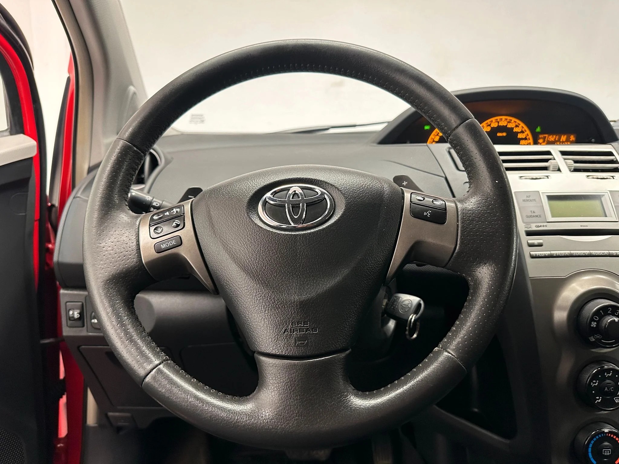 Toyota Yaris 5-dörrar 1.33 Dual VVT-i MultiMode, 99hk, 2011