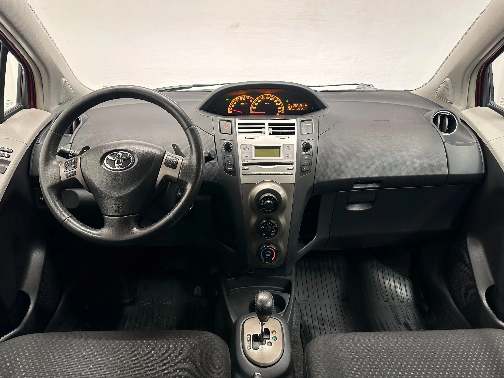 Toyota Yaris 5-dörrar 1.33 Dual VVT-i MultiMode, 99hk, 2011