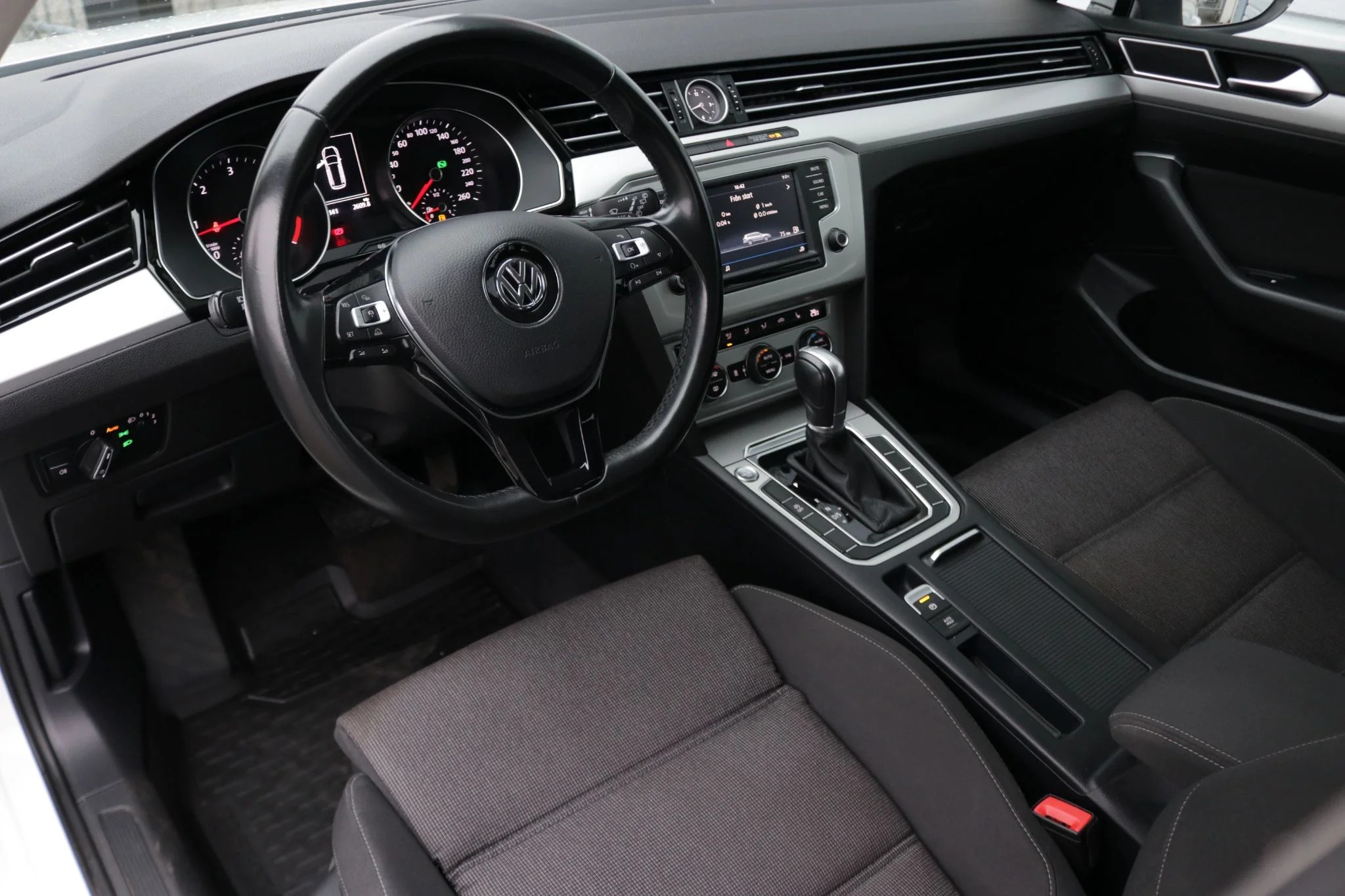 Volkswagen Passat Sportscombi 2.0 TDI DSG Sekventiell, 150hk, 2017