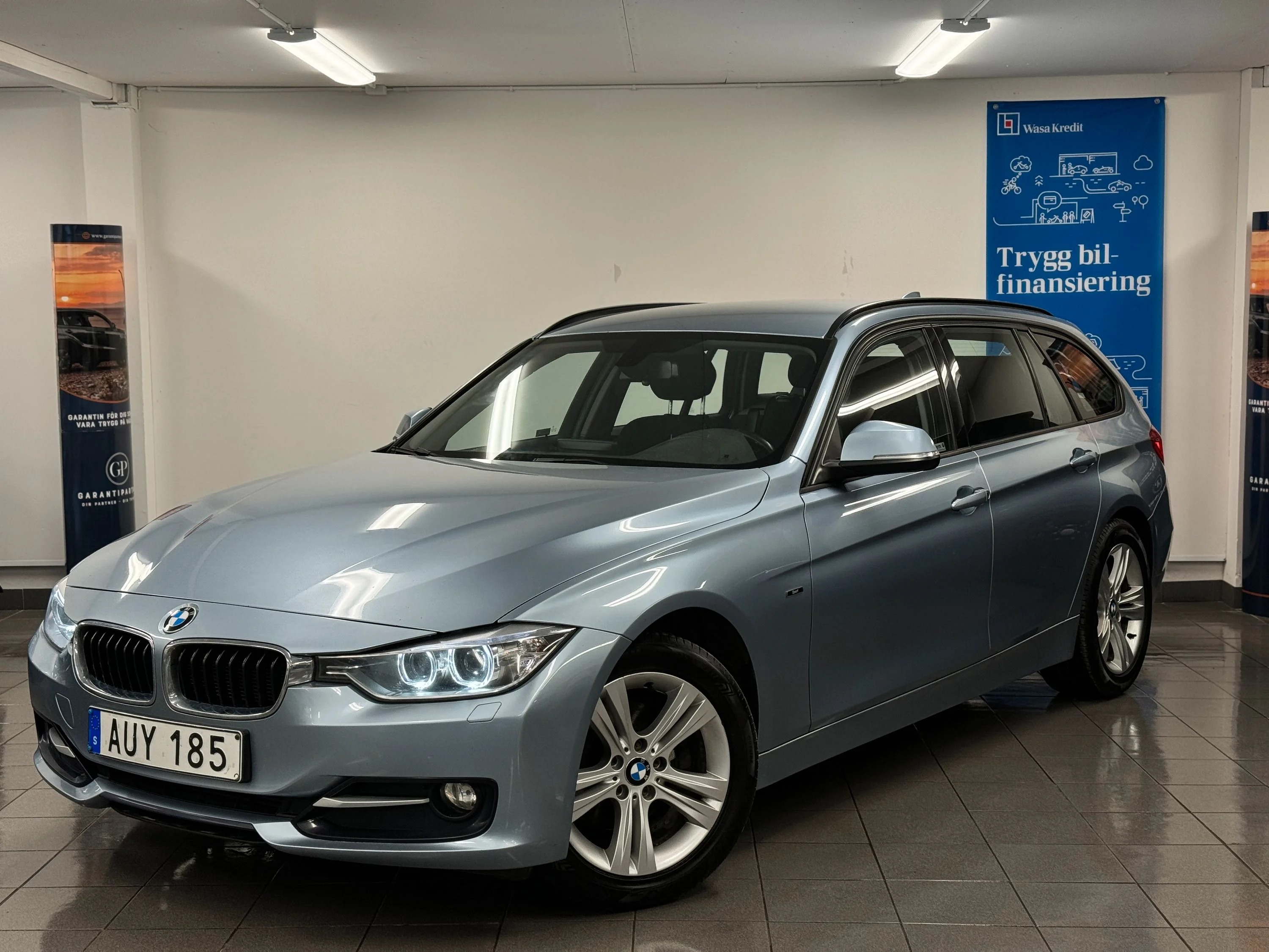 BMW 320d xDrive Touring Steptronic, 184hk, 2014