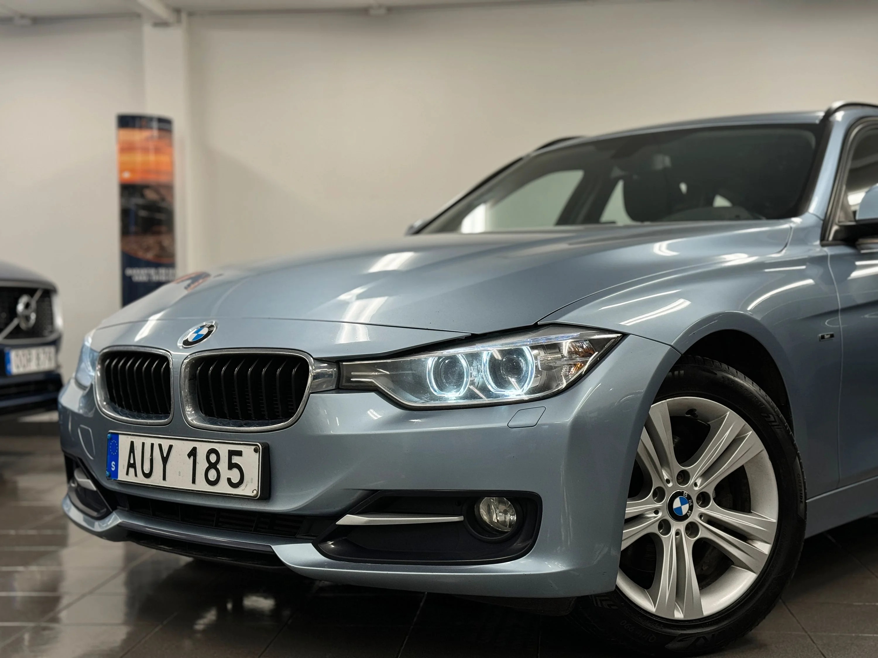 BMW 320d xDrive Touring Steptronic, 184hk, 2014