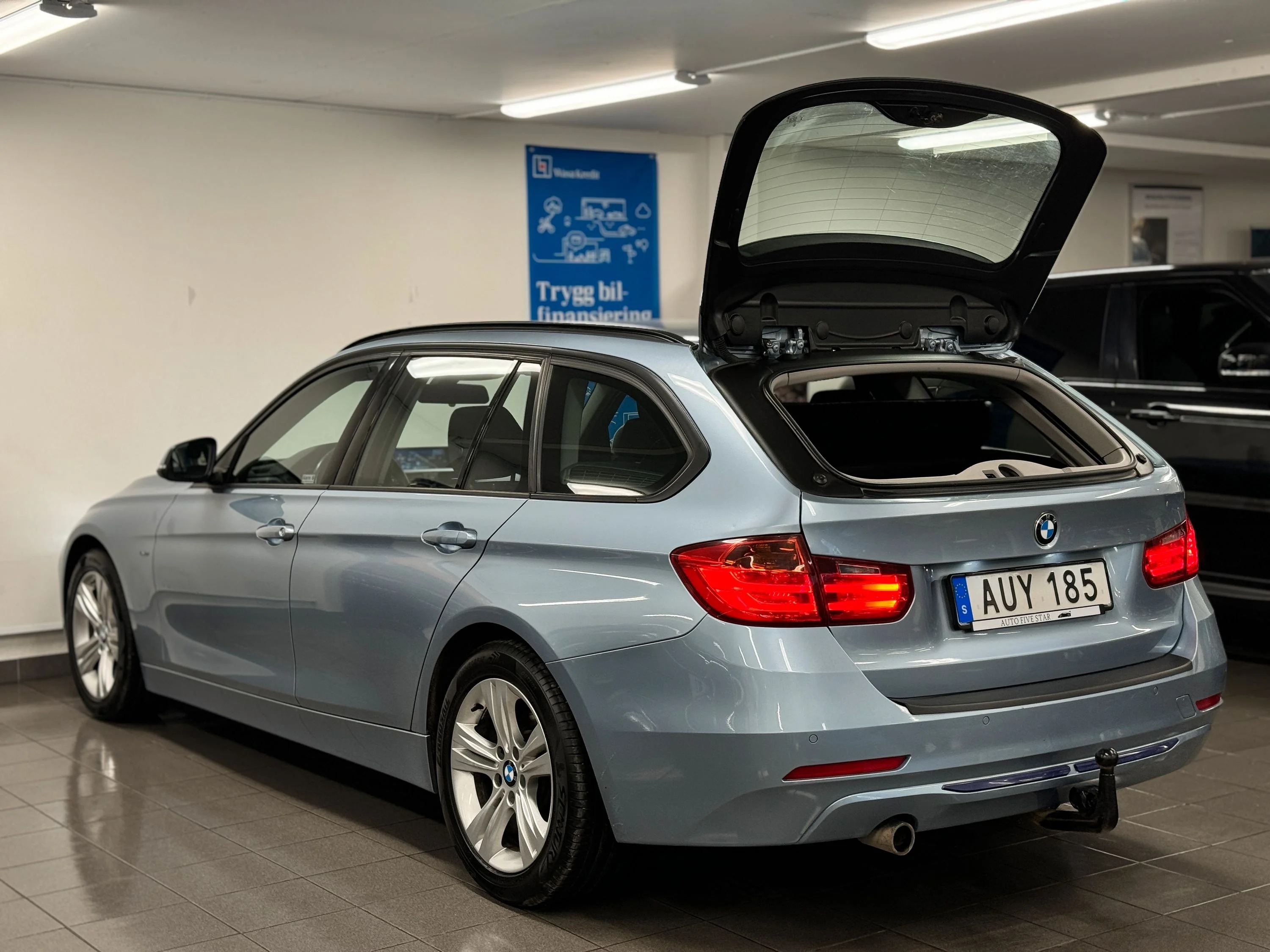 BMW 320d xDrive Touring Steptronic, 184hk, 2014