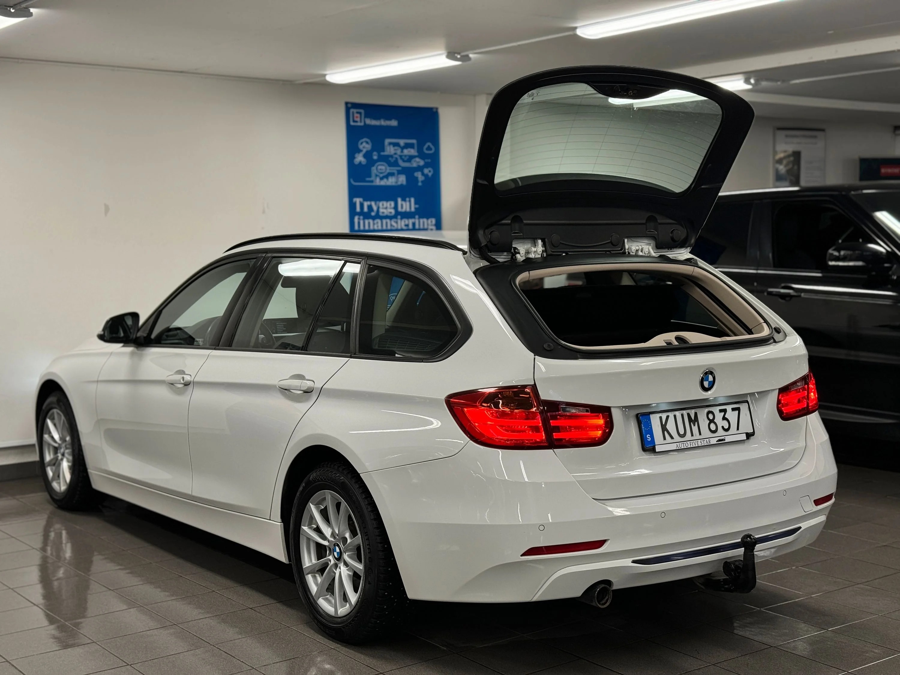 BMW 320d xDrive Touring Steptronic, 184hk, 2015