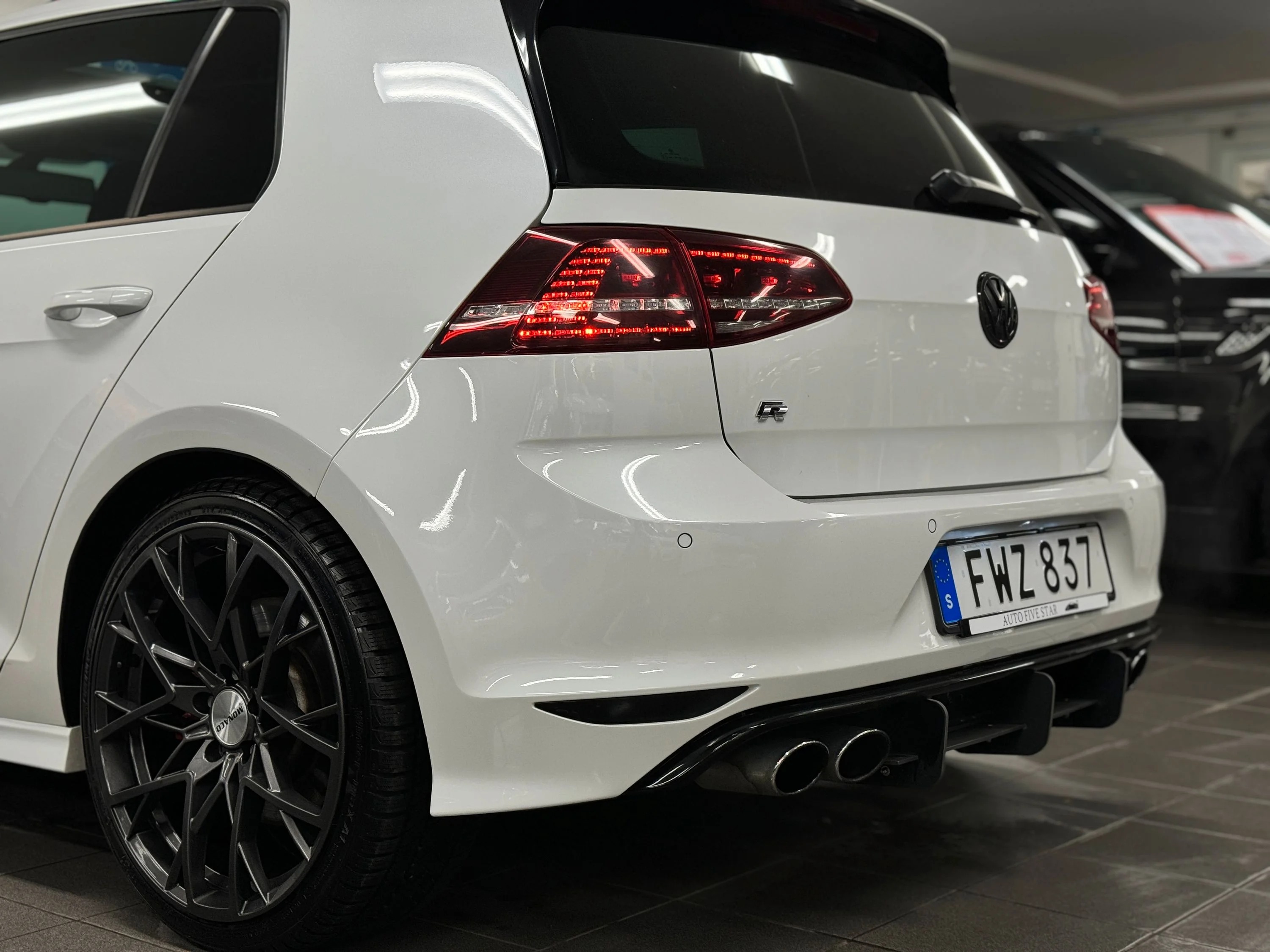 Volkswagen Golf 5-dörrars R DSG Sekventiell, 300hk, 2015