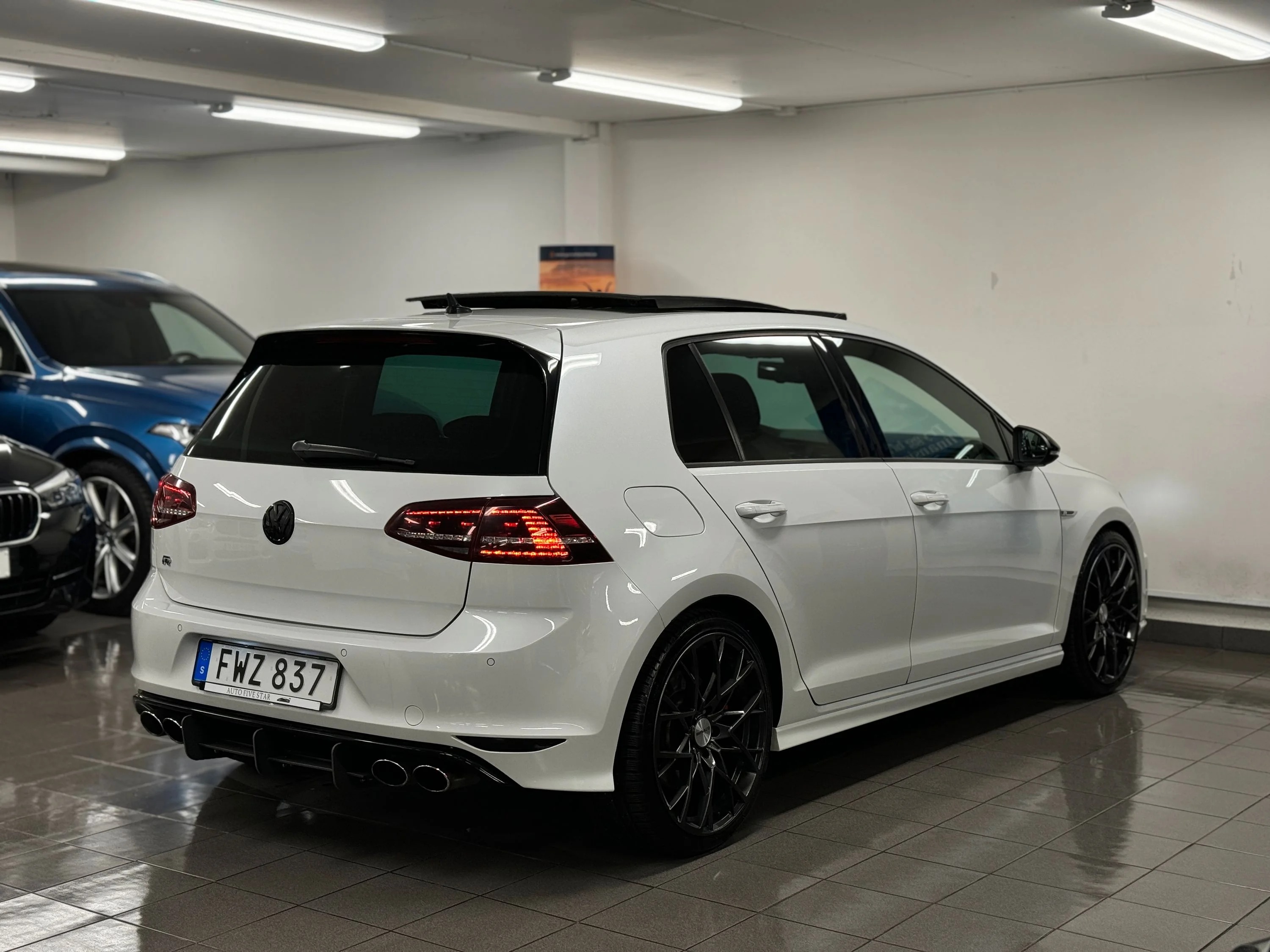 Volkswagen Golf 5-dörrars R DSG Sekventiell, 300hk, 2015