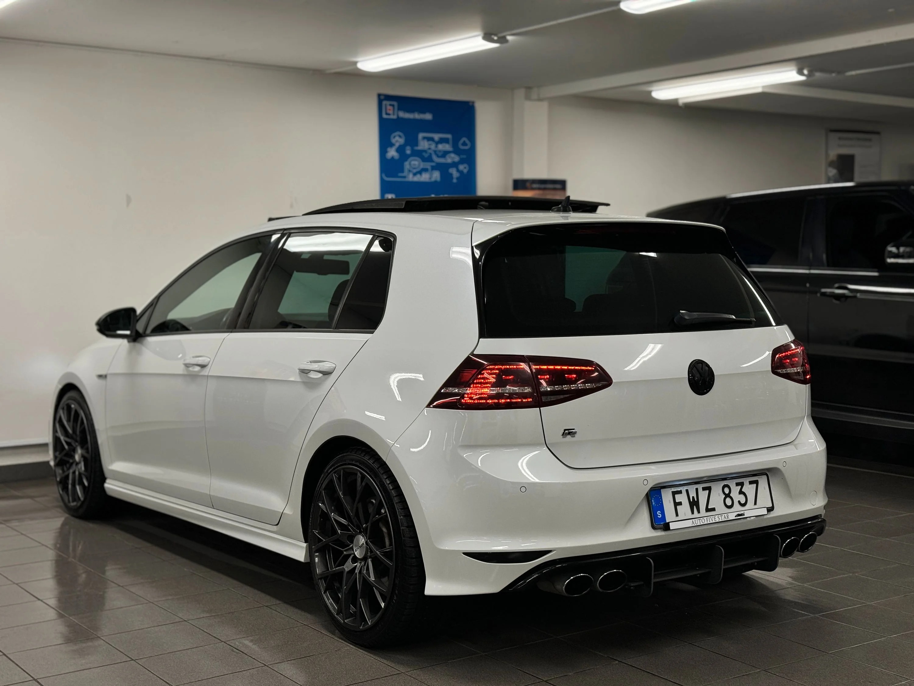 Volkswagen Golf 5-dörrars R DSG Sekventiell, 300hk, 2015